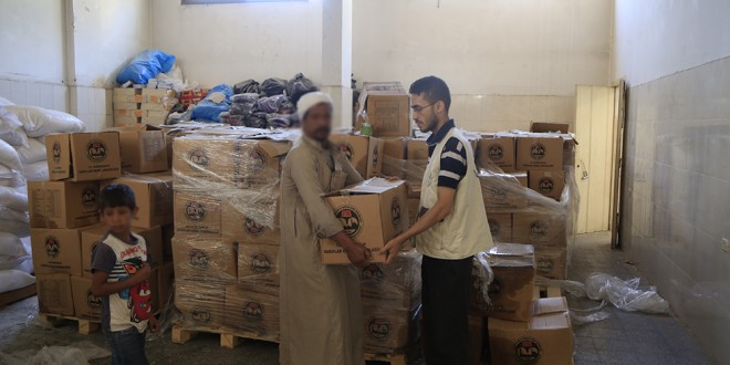 الجمعية الإسلامية توزع مساعدات عينية على الأسر الفقيرة